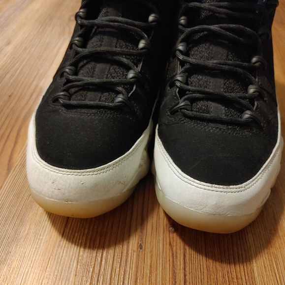 Jordan 9 - Picture 3 of 4